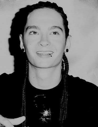 TOM KAULITZ He S The Guitarist For TOKIO HOTEL And Also Bill S