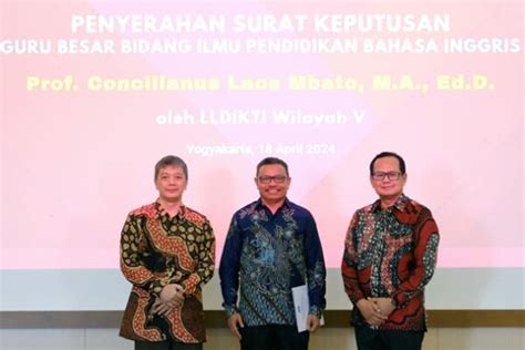 Universitas Sanata Dharma USD Tambah Guru Besar Pendidikan Bahasa