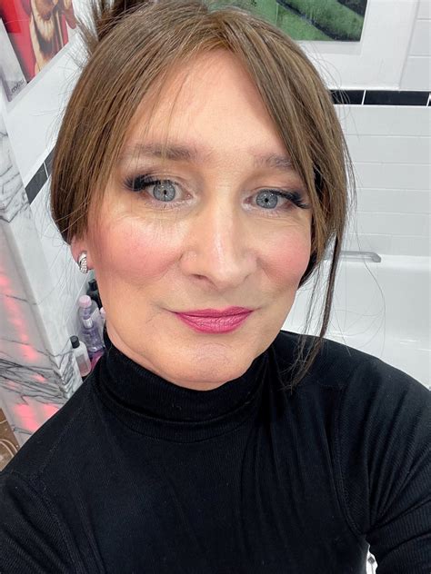 Brunette Or Blonde For Me It S The Brunette All The Way Flickr