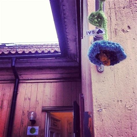 24 Incredible Yarnbombs From Around The World Artofit