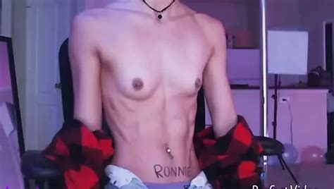 Fitness Blonde Flexing Abs On Webcam American Girl Masturbating Porn