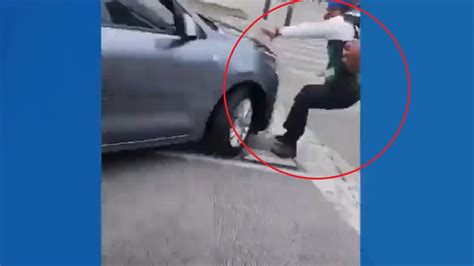 Para evitar infracción conductor atropella a policía en la CDMX