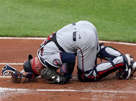 Twins' Mitch Garver undergoes surgery after foul ball to groin | Canoe.Com