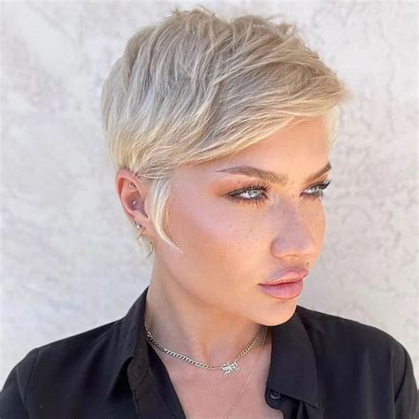 Chic Blonde Pixie Cut You Ll Love