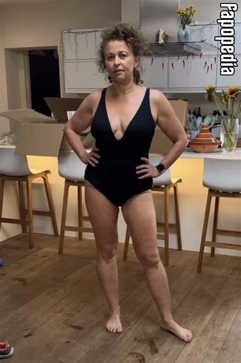 Nadia Sawalha Nude Leaks Photo Fapopedia