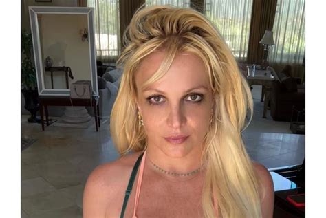 Britney Spears Says Shes Changing Her Name Amid Having A Hard Time