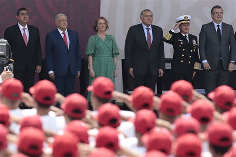 Amlo Y Sergio Salom N Encabezan Ceremonia C Vica De La Batalla De Puebla