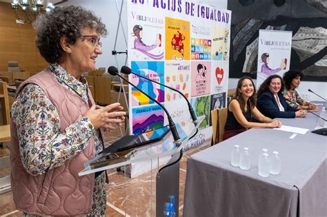 M S De Una Veintena De Escritoras De Huelva Participan En El Recital