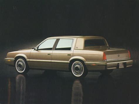 1993 Chrysler New Yorker Specs, Safety Rating & MPG - CarsDirect