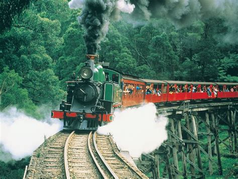 Discover New Zealand & Australia Tour [BU-3103A] | Old steam train ...