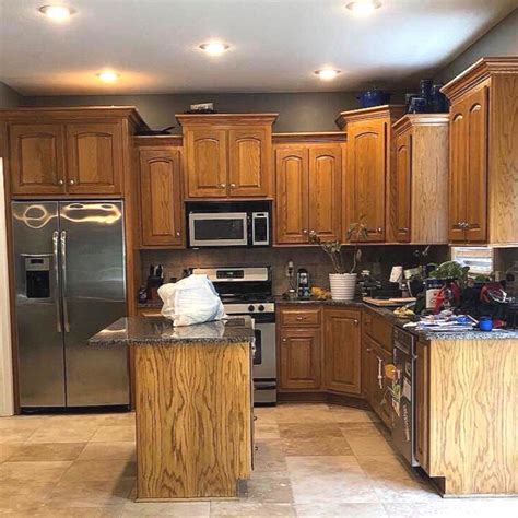 Honey Oak Cabinets In Kitchen