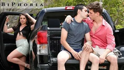 Biphoria Hot Couples Cumswapping Compilation XHamster