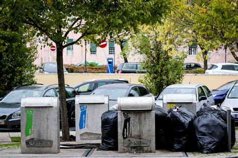 Ades O Greve Na Recolha Do Lixo Em Lisboa Acima Dos Refere