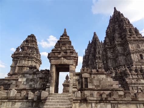 Prambanan temple photos and facts ~ travell and culture