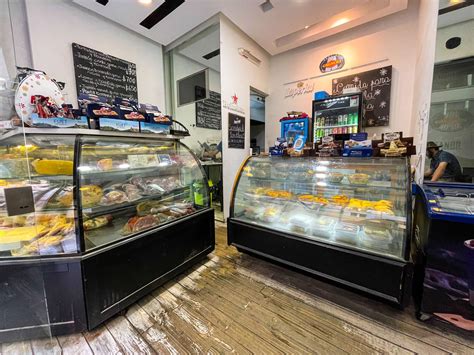 Seeing Too Much in Buenos Aires, Argentina - Pete and Perry