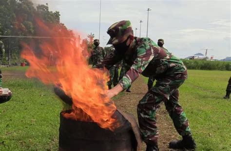 Pangkalan Tni Au Sam Ratulangi Gelar Simulasi Pemadam Kebakaran