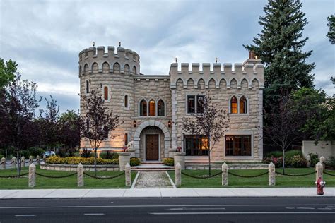 Be The Ruler Of Your Own Castle For 28m Modern Castle Castle House