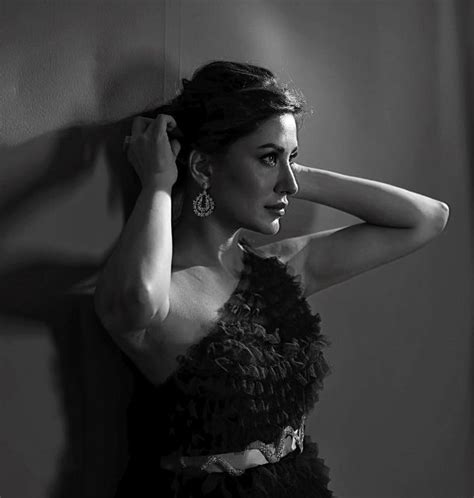 Mehwish Hayat Too Hot To Handle In Latest Bold Pictures Pakistan Observer