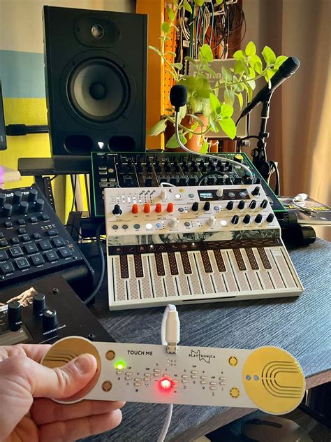 MIDI CONTROLLER TOUCHME – Playtronica