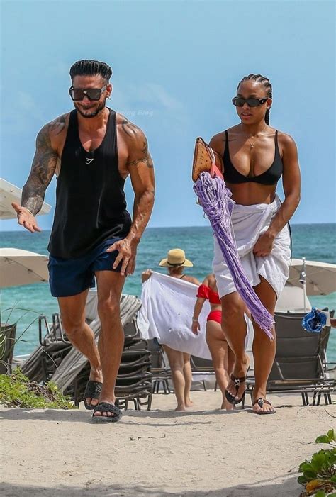 Nikki Hall Nude Photos Videos 2025 TheFappening