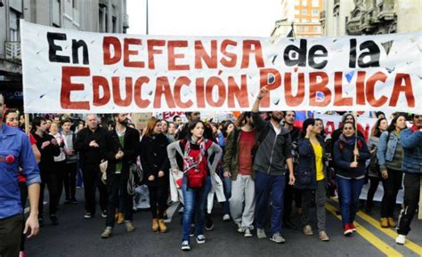 Movilizaci N En Defensa De La Educaci N P Blica Unidiversidad