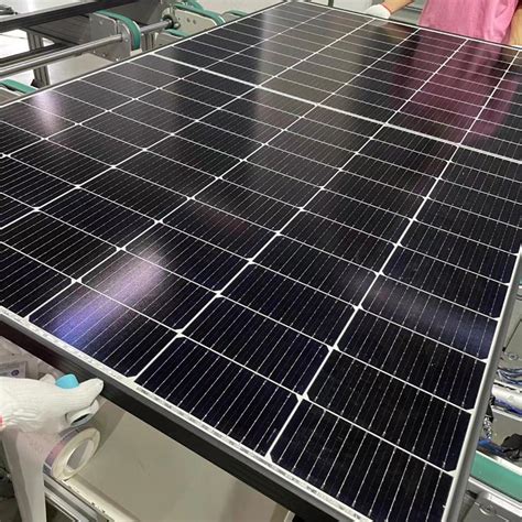 Professional 370W 375W 380W 385W 390W 395W Half Cells Mono Solar Panel