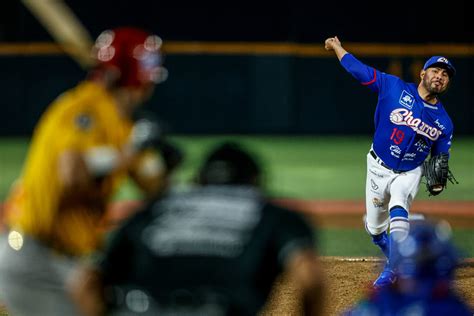 Benjam N Gil Debuta Con Triunfo Al Frente De Charros