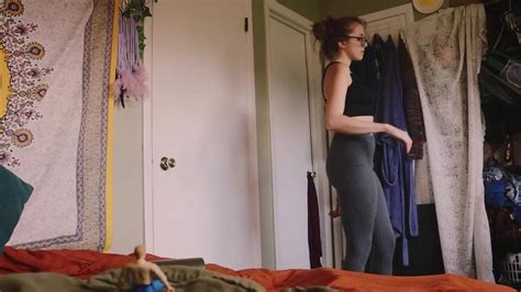 Naturestwisted Giantess Takes A Tiny Man For A Ride Giantess Porn