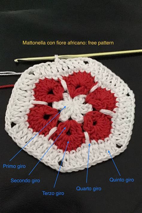 Mattonella Esagonale Con Fiore Africano Crochet