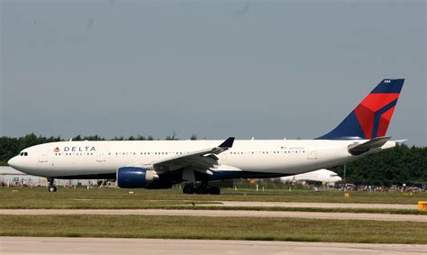Delta A332 at Lagos on Feb 13th 2018, engine fire | AeroInside