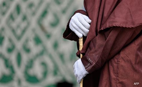 Indonesian Couple Publicly Flogged 100 Times For Having Sex Outside Marriage