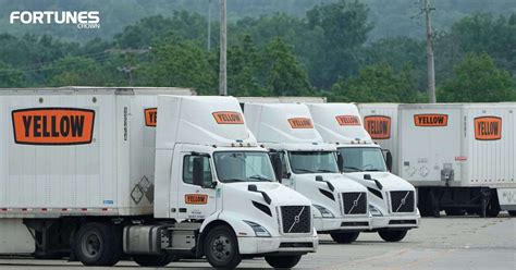 Yellow Trucking Company Shuts Down Affecting 30,000 Employees