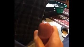 Mi Novio Se Pajea Para Mi Y Dispara Una Carga Enorme XVIDEOS
