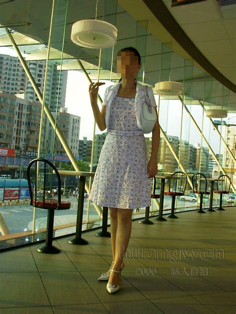 Takittoo Wife Pics Mature Chinese Wife Flashes Her Trim Crotch In Public