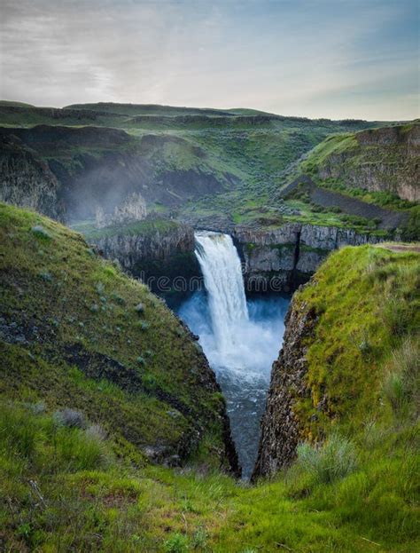 The Palouse Falls in Washington, USA Stock Image - Image of evening ...