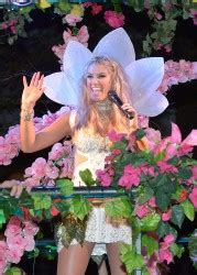 Delta Goodrem At Sydney Gay Lesbian Mardi Gras Phun Org Forum