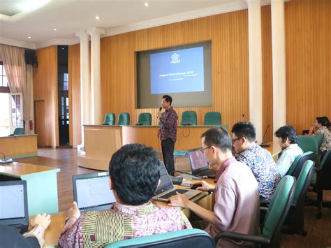 Sosialisasi Tracer Study Ugm Peran Enumerator Terhadap Kesuksesan