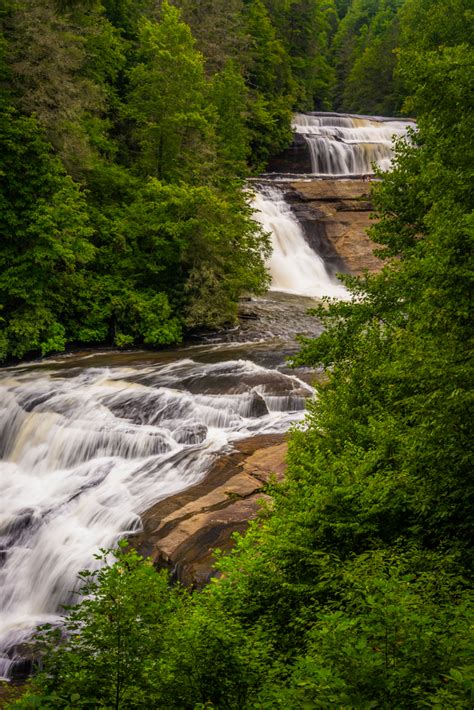 22 Best Waterfalls In North Carolina You Must Visit - Southern Trippers