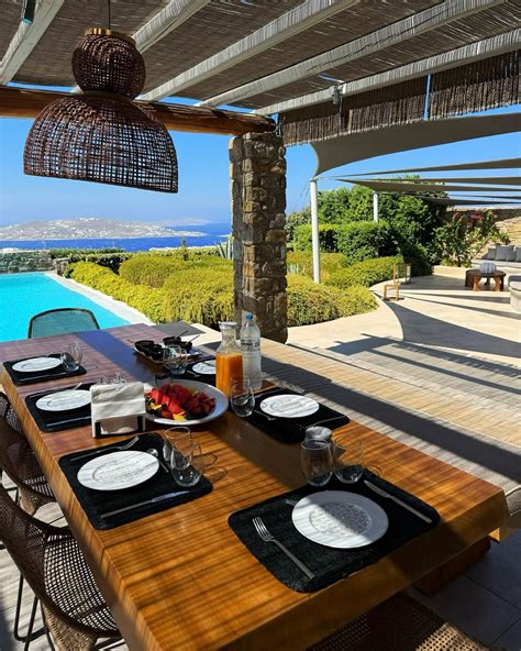 Arina Sabalenka se skinula u bikini uživa sa dečkom Grkom na moru Sportal rs