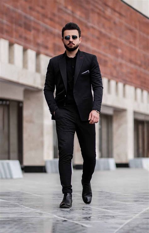 Qu Camisas Combinan Mejor Con Un Traje Negro