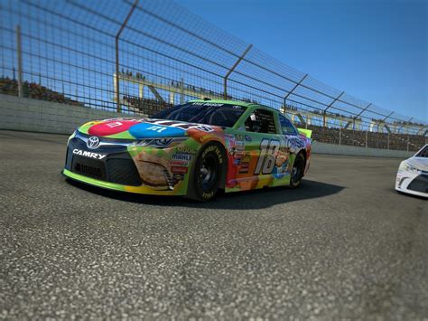 Slideshow Real Racing 3 NASCAR Experience Screenshots