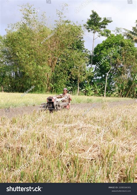 Petani Hand Traktor Over Royalty Free Licensable Stock Photos