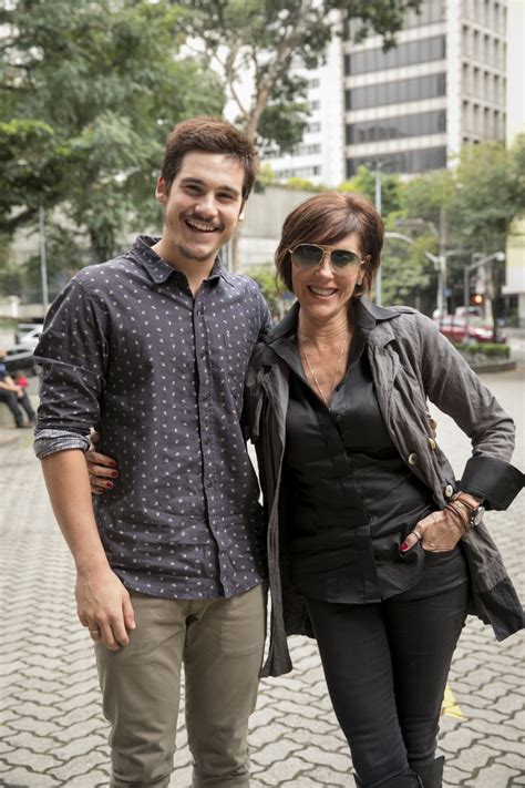 Foto Carmen Christiane Torloni Repreende O Filho Samuca Nicolas