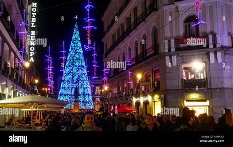 Christmas Tree At Plaza Mayor Madrid Spain Stock Photo Alamy