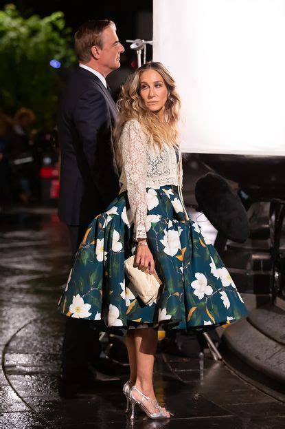 The Sex And The City Reboot Is FilmingSee Carrie S Outfits Who What Wear UK