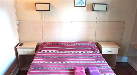 Habitacion single o doble con baño privado Casa de Hombres Gays para Hombres Gays Lugar Gay