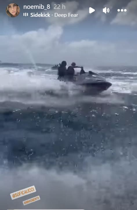 Francesco Totti E Noemi Bocchi Foto Hot In Bikini Dalle Maldive