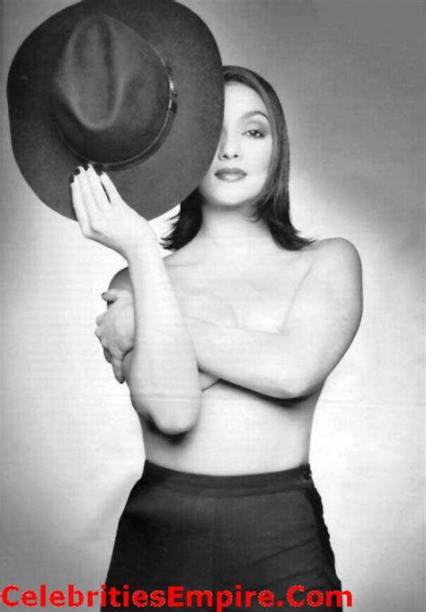 Naked Ambra Angiolini Added By Sina