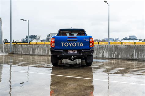 Mitsubishi Triton Vs Toyota Hilux Comparison Carexpert