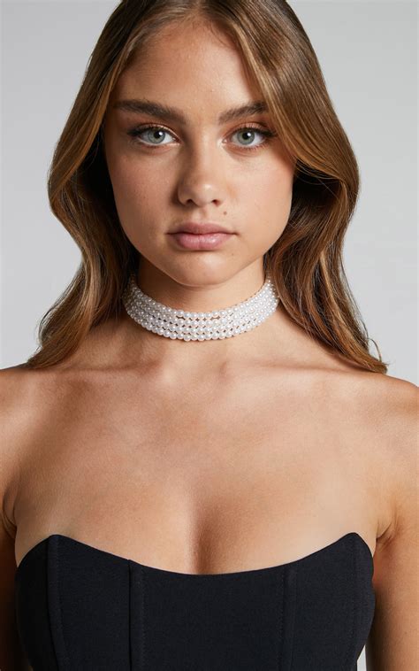 Marthessa Necklace Layered Faux Pearl Choker In Pearl Showpo Usa